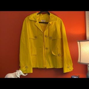 CALVIN KLEIN YELLOW JACKET —NEW WITHOUT TAG